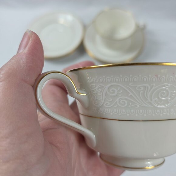 Noritake Tulane Cups & Saucers (2 Cups 4 Saucers) White Scrolls Gold Ring & Rim - Picture 5 of 15